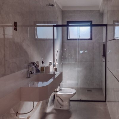 Casa Residencial com 132m², 4 quartos, 2 suítes, 2 garagens, no bairro Ingleses em Florianópolis