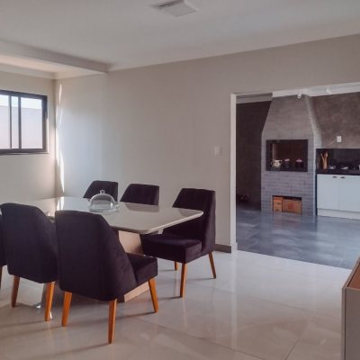 Casa Residencial com 132m², 4 quartos, 2 suítes, 2 garagens, no bairro Ingleses em Florianópolis