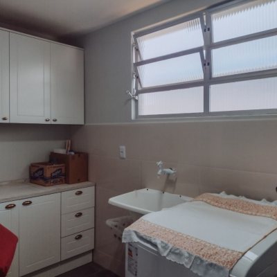 Casa Residencial com 132m², 4 quartos, 2 suítes, 2 garagens, no bairro Ingleses em Florianópolis