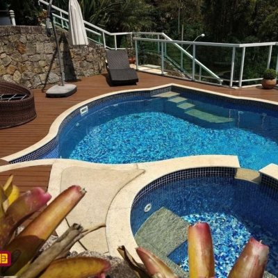 Casa em Condomínio com 400m², 3 quartos, 1 suíte, 2 garagens, no bairro Bosque Das Mansões em São José