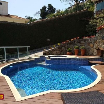 Casa em Condomínio com 400m², 3 quartos, 1 suíte, 2 garagens, no bairro Bosque Das Mansões em São José