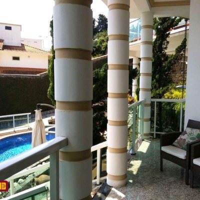 Casa em Condomínio com 400m², 3 quartos, 1 suíte, 2 garagens, no bairro Bosque Das Mansões em São José