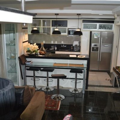 Casa em Condomínio com 400m², 3 quartos, 1 suíte, 2 garagens, no bairro Bosque Das Mansões em São José