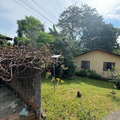 Terreno Comercial/Residencial com 1036m², no bairro Rio Tavares em Florianópolis