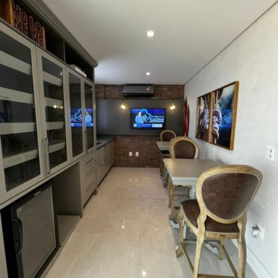 Cobertura com 240m², 3 quartos, 3 suítes, 3 garagens, no bairro Centro em Biguaçu