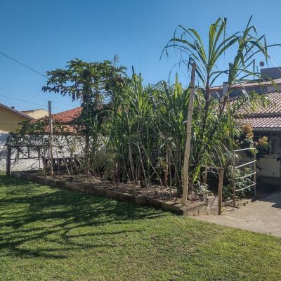 Casa Residencial com 133m², 5 quartos, 2 suítes, 3 garagens, no bairro Ingleses do Rio Vermelho em Florianópolis