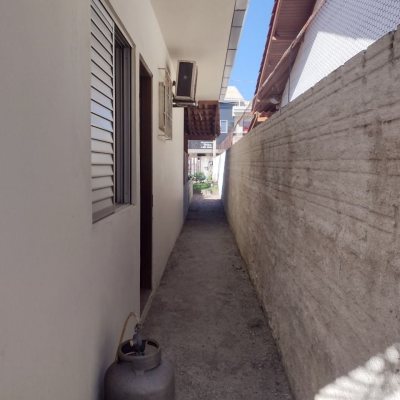 Casa Residencial com 133m², 5 quartos, 2 suítes, 3 garagens, no bairro Ingleses do Rio Vermelho em Florianópolis