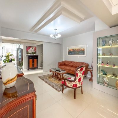 Cobertura com 156m², 4 quartos, 3 suítes, 2 garagens, no bairro Ingleses em Florianópolis