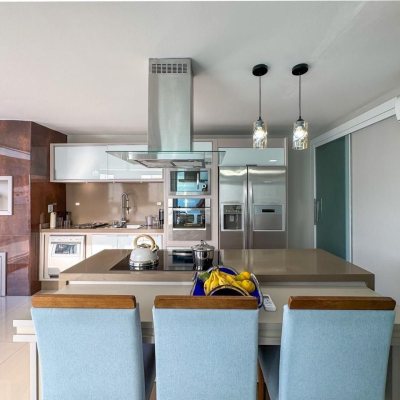 Cobertura com 156m², 4 quartos, 3 suítes, 2 garagens, no bairro Ingleses em Florianópolis