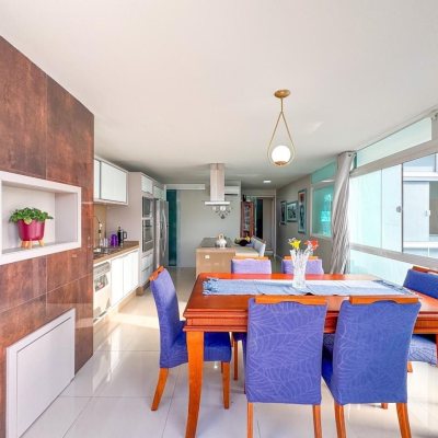 Cobertura com 156m², 4 quartos, 3 suítes, 2 garagens, no bairro Ingleses em Florianópolis