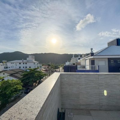 Cobertura com 156m², 4 quartos, 3 suítes, 2 garagens, no bairro Ingleses em Florianópolis