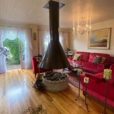 Casa Residencial com 250m², 4 quartos, 1 suíte, 2 garagens, no bairro Centro em Urubici