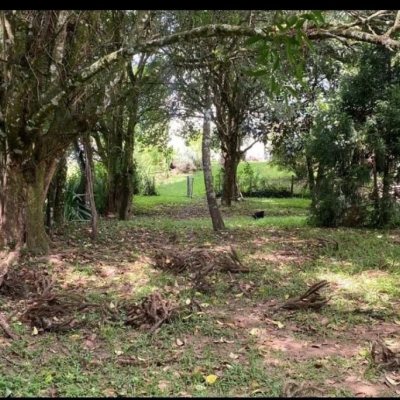 Casa Residencial com 250m², 4 quartos, 1 suíte, 2 garagens, no bairro Centro em Urubici