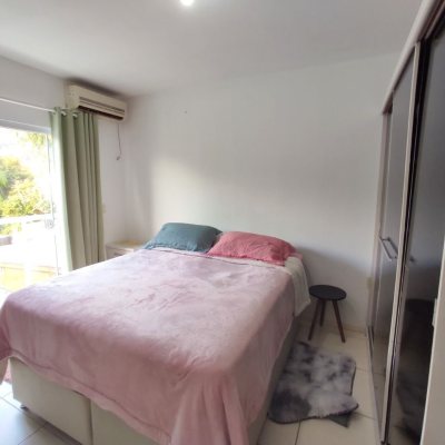 Casa Residencial com 70m², 2 quartos, 2 garagens, no bairro Potecas em São José