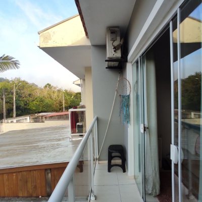 Casa Residencial com 70m², 2 quartos, 2 garagens, no bairro Potecas em São José