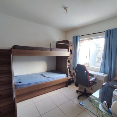 Casa Residencial com 70m², 2 quartos, 2 garagens, no bairro Potecas em São José
