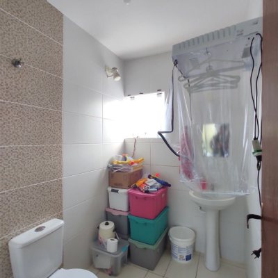 Casa Residencial com 70m², 2 quartos, 2 garagens, no bairro Potecas em São José