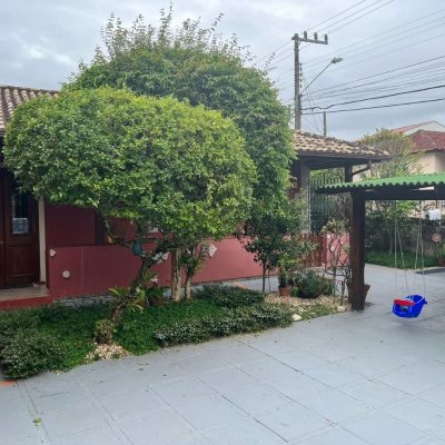 Casa Residencial com 250m², 3 quartos, 1 suíte, 2 garagens, no bairro Santo Antônio De Lisboa em Florianópolis