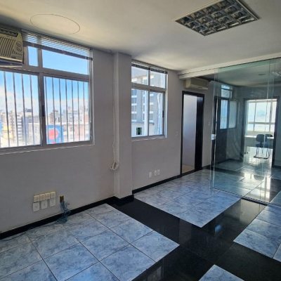 Apartamentos com 102m², 3 quartos, no bairro Centro em Florianópolis