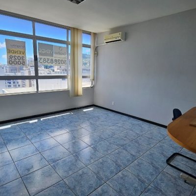 Apartamentos com 102m², 3 quartos, no bairro Centro em Florianópolis