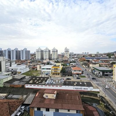 Apartamentos com 67m², 2 quartos, 1 suíte, 1 garagem, no bairro Areias em São José