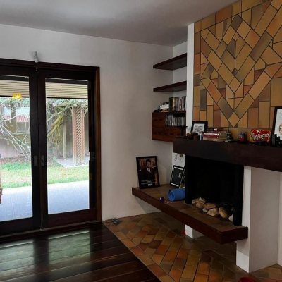 Casa Residencial com 327m², 6 quartos, 1 suíte, 3 garagens, no bairro Trindade em Florianópolis