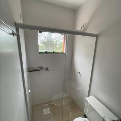 Casa Residencial com 290m², 3 quartos, 3 suítes, 5 garagens, no bairro Ratones em Florianópolis