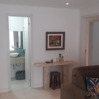 Cobertura com 252m², 4 quartos, 2 suítes, 2 garagens, no bairro Ingleses do Rio Vermelho em Florianópolis