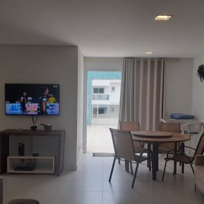 Cobertura com 252m², 4 quartos, 2 suítes, 2 garagens, no bairro Ingleses do Rio Vermelho em Florianópolis