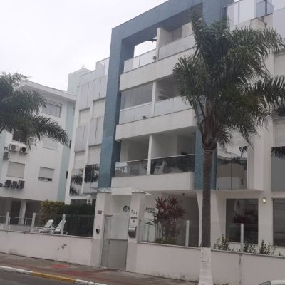 Cobertura com 252m², 4 quartos, 2 suítes, 2 garagens, no bairro Ingleses do Rio Vermelho em Florianópolis