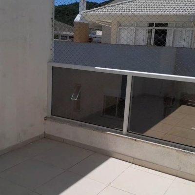 Cobertura com 252m², 4 quartos, 2 suítes, 2 garagens, no bairro Ingleses do Rio Vermelho em Florianópolis