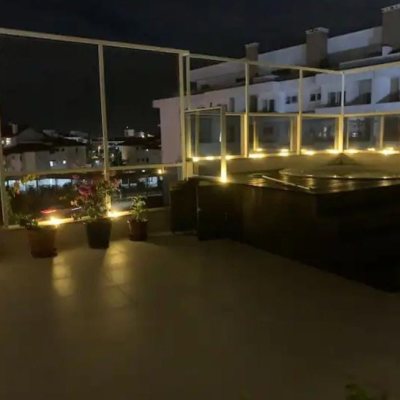 Cobertura com 252m², 4 quartos, 2 suítes, 2 garagens, no bairro Ingleses do Rio Vermelho em Florianópolis