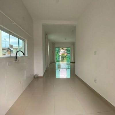 Casa Residencial com 162m², 2 quartos, 2 suítes, 6 garagens, no bairro Cachoeira Do Bom Jesus em Florianópolis