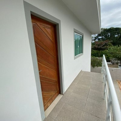 Casa Residencial com 162m², 2 quartos, 2 suítes, 6 garagens, no bairro Cachoeira Do Bom Jesus em Florianópolis