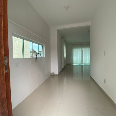 Casa Residencial com 162m², 2 quartos, 2 suítes, 6 garagens, no bairro Cachoeira Do Bom Jesus em Florianópolis