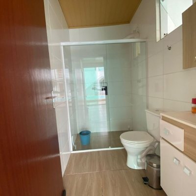 Casa Residencial com 162m², 2 quartos, 2 suítes, 6 garagens, no bairro Cachoeira Do Bom Jesus em Florianópolis