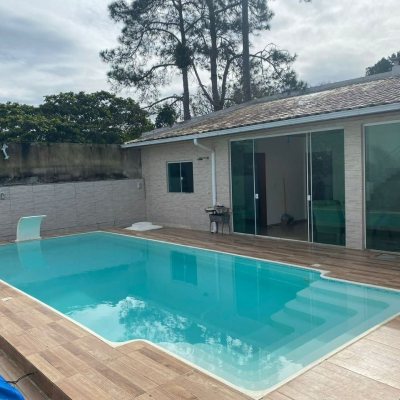 Casa Residencial com 162m², 2 quartos, 2 suítes, 6 garagens, no bairro Cachoeira Do Bom Jesus em Florianópolis