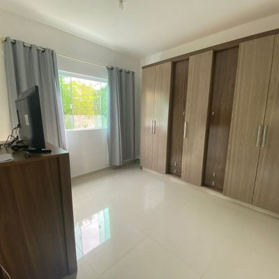 Casa Residencial com 162m², 2 quartos, 2 suítes, 6 garagens, no bairro Cachoeira Do Bom Jesus em Florianópolis