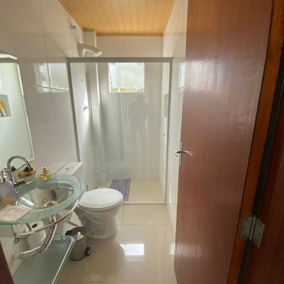 Casa Residencial com 162m², 2 quartos, 2 suítes, 6 garagens, no bairro Cachoeira Do Bom Jesus em Florianópolis