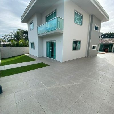 Casa Residencial com 162m², 2 quartos, 2 suítes, 6 garagens, no bairro Cachoeira Do Bom Jesus em Florianópolis