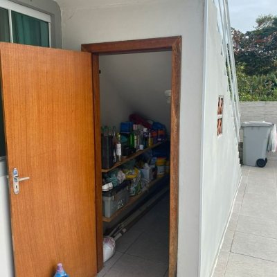 Casa Residencial com 162m², 2 quartos, 2 suítes, 6 garagens, no bairro Cachoeira Do Bom Jesus em Florianópolis