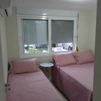 Casa Residencial com 190m², 3 quartos, 2 suítes, 3 garagens, no bairro Daniela em Florianópolis