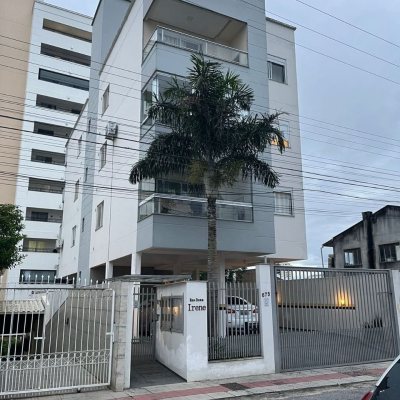 Apartamentos com 65m², 2 quartos, 1 suíte, 1 garagem, no bairro Ipiranga em São José