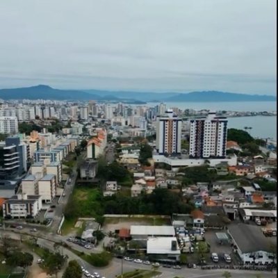 Terreno Comercial/Residencial com 426m², no bairro Estreito em Florianópolis