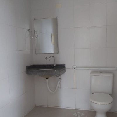 Sala com 76m², 1 garagem, no bairro Centro em Florianópolis