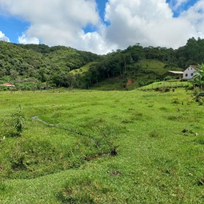 Terrenos Residenciais com 11000m², no bairro Fazenda em Águas Mornas