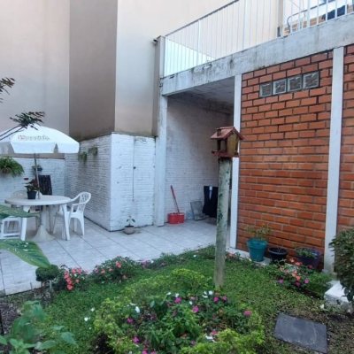 Pousada com 255m², 8 quartos, 2 garagens, no bairro Lagoa Da Conceição em Florianópolis