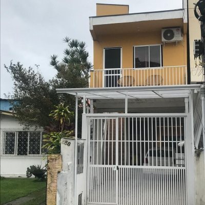 Pousada com 255m², 8 quartos, 2 garagens, no bairro Lagoa Da Conceição em Florianópolis