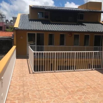 Pousada com 255m², 8 quartos, 2 garagens, no bairro Lagoa Da Conceição em Florianópolis