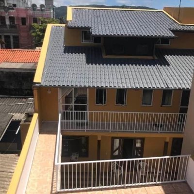 Pousada com 255m², 8 quartos, 2 garagens, no bairro Lagoa Da Conceição em Florianópolis